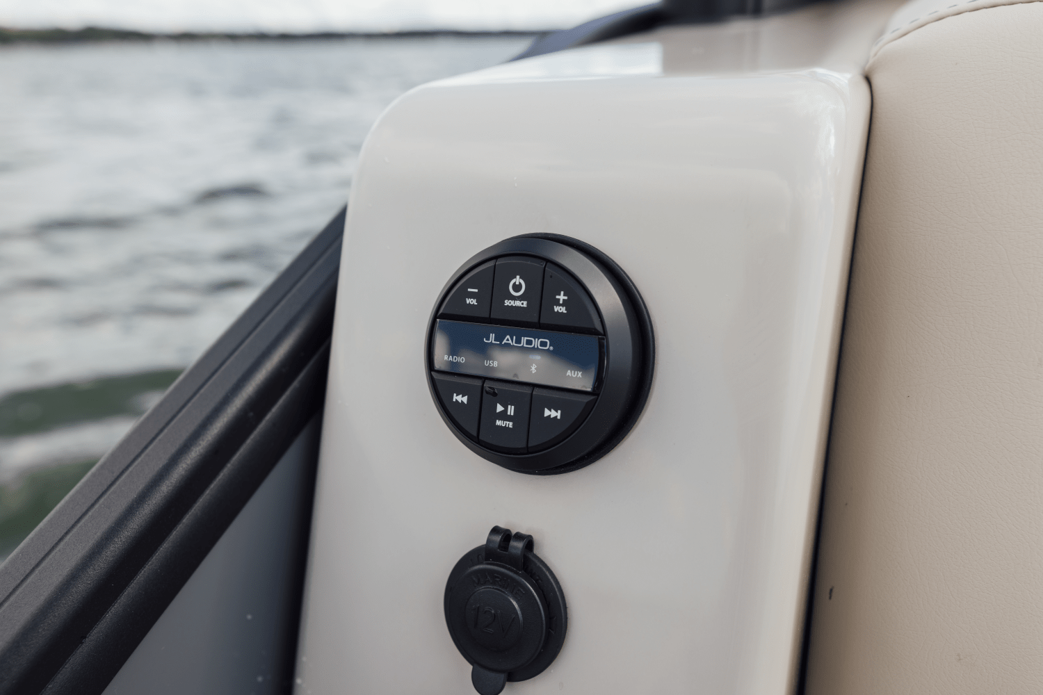 Slide: The Image of Harris 230 Grand Mariner 2025 - 64