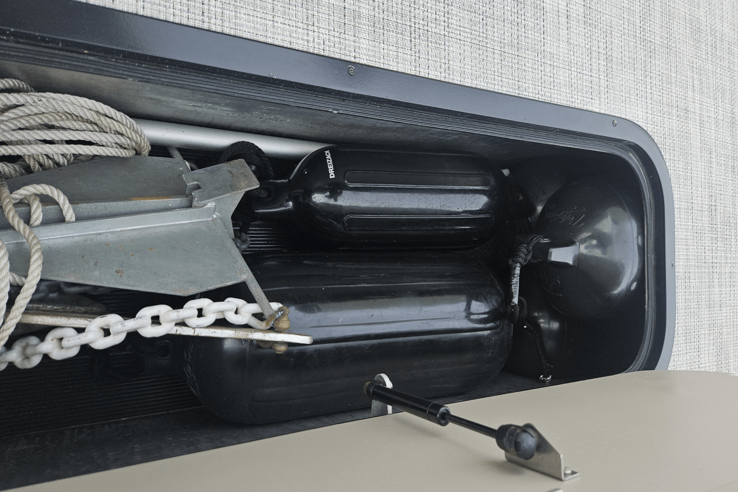 Slide: The Image of Harris 230 SUNLINER 2022 - 25