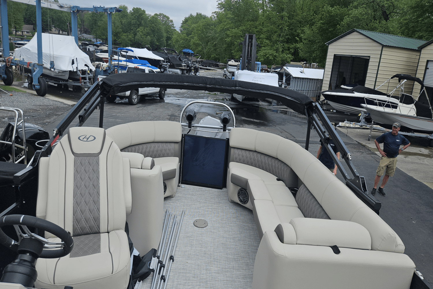 Slide: The Image of Harris 230 SUNLINER 2022 - 8