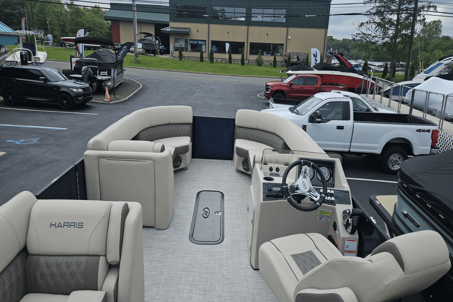 Slide: The Image of Harris 230 SUNLINER 2022 - 9