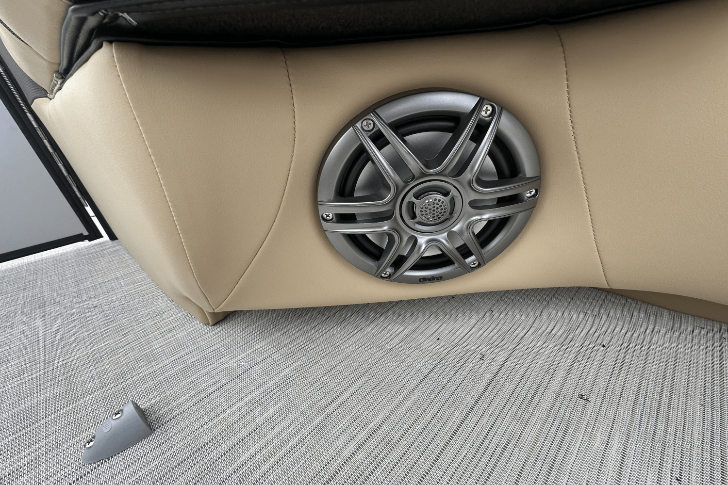 Slide: The Image of Harris 230 Sunliner 2025 - 11