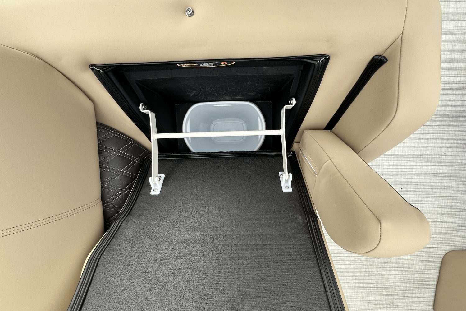 Slide: The Image of Harris 230 Sunliner 2025 - 12