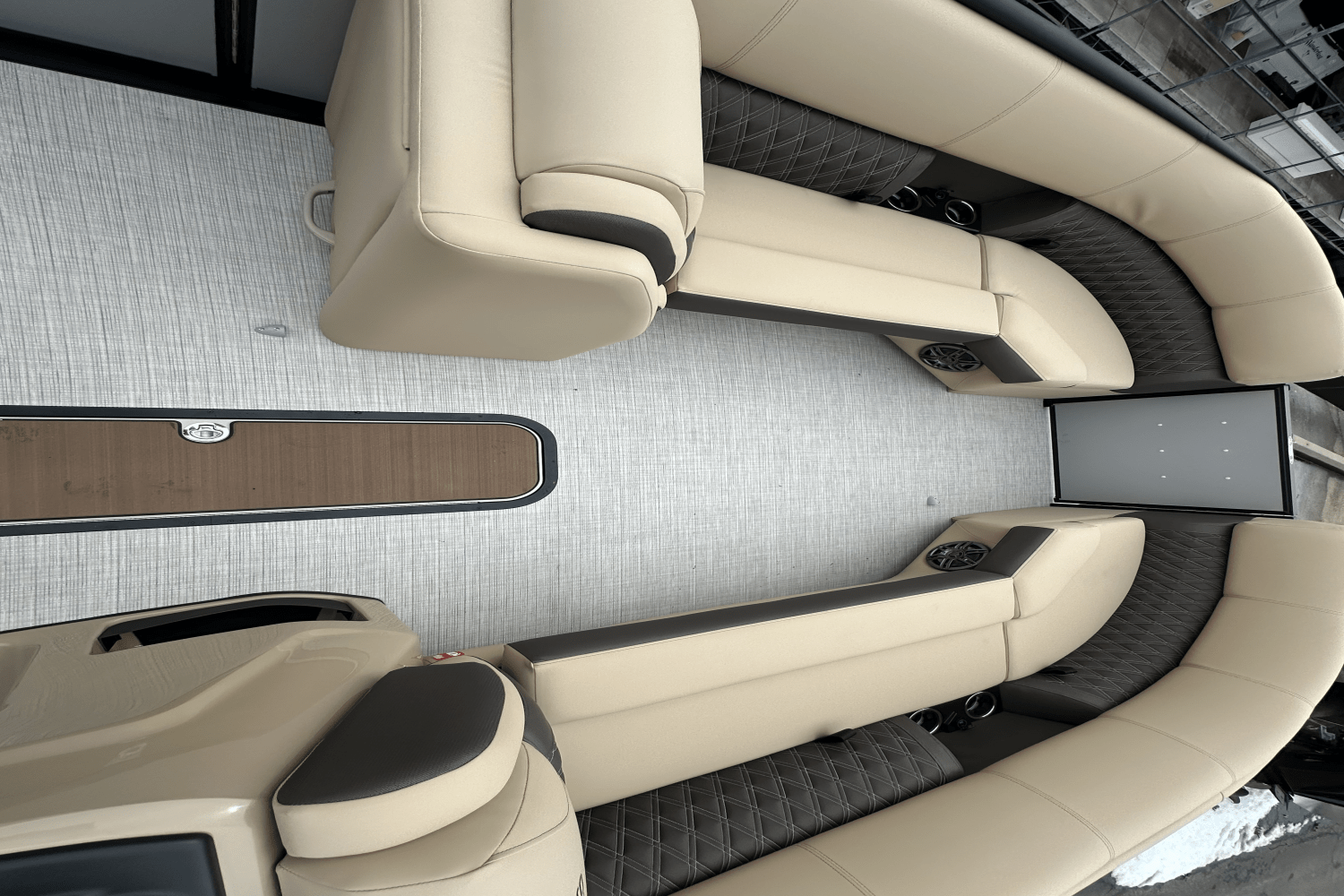 Slide: The Image of Harris 230 Sunliner 2025 - 14