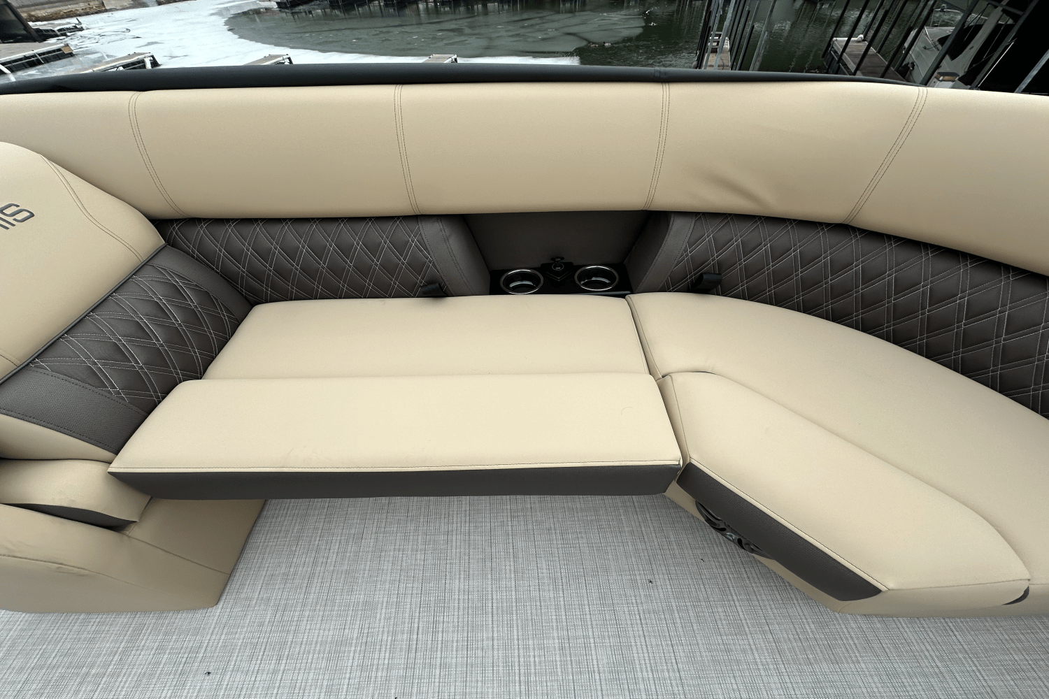 Slide: The Image of Harris 230 Sunliner 2025 - 15