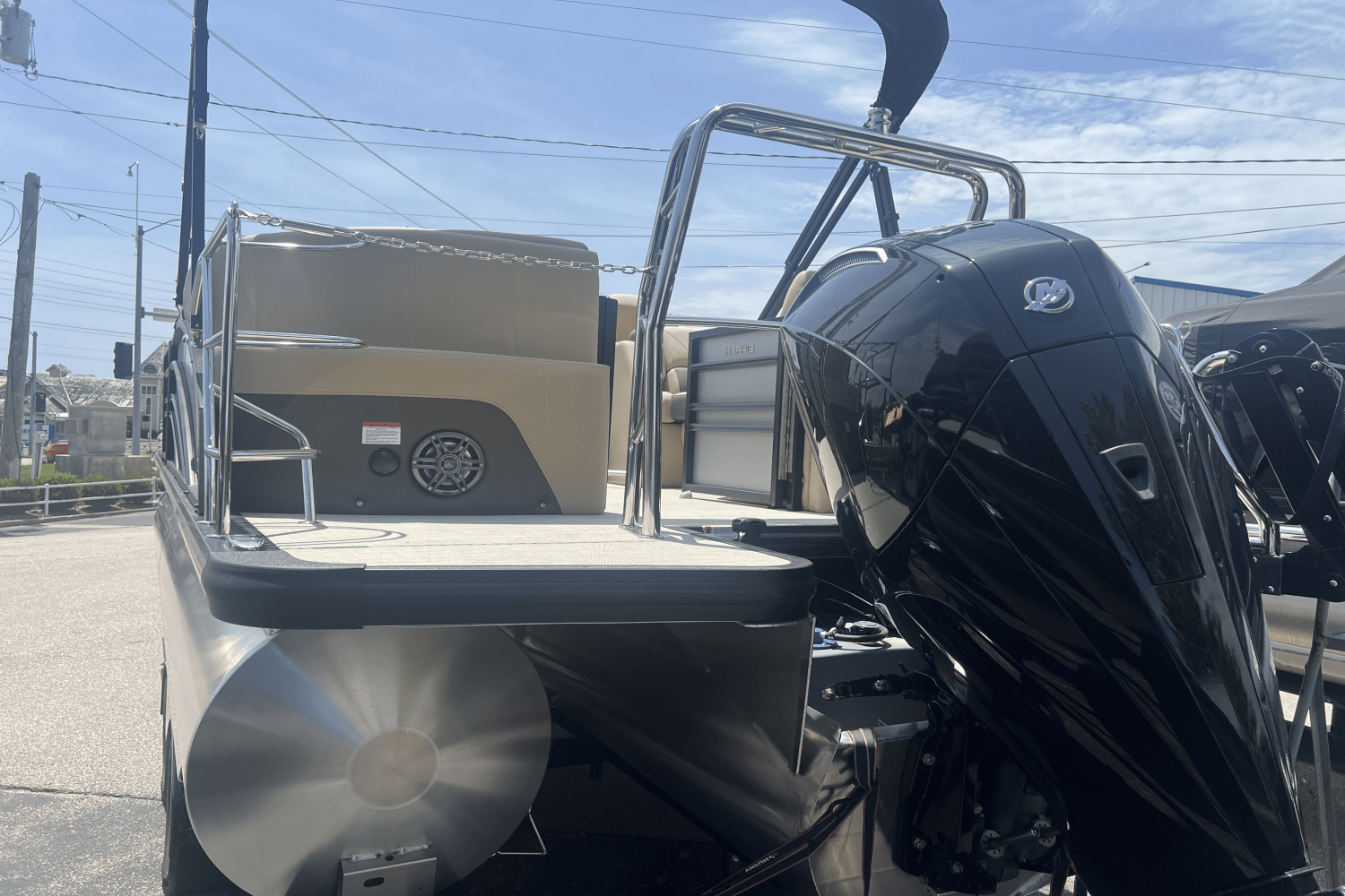 Slide: The Image of Harris 230 Sunliner 2025 - 17