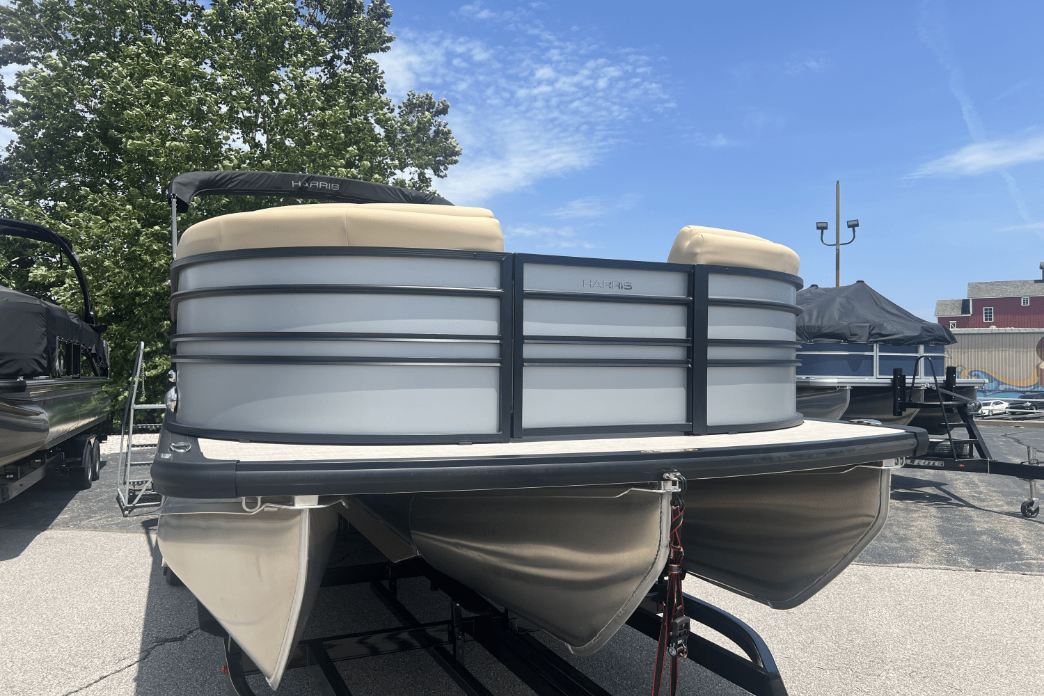 Slide: The Image of Harris 230 Sunliner 2025 - 2