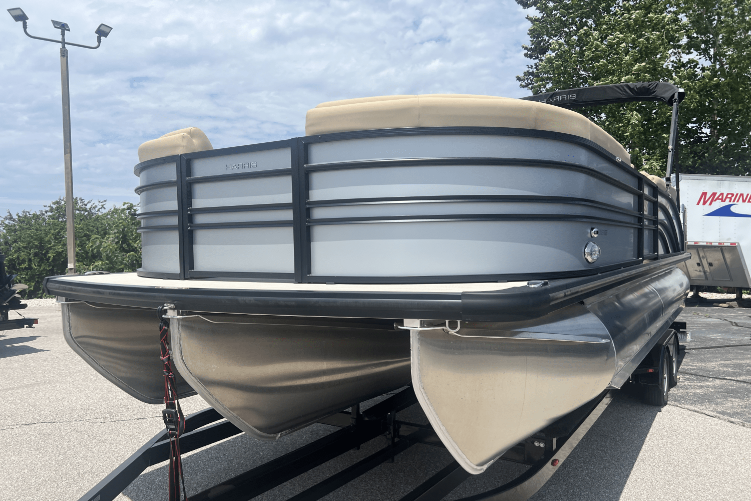 Slide: The Image of Harris 230 Sunliner 2025 - 3