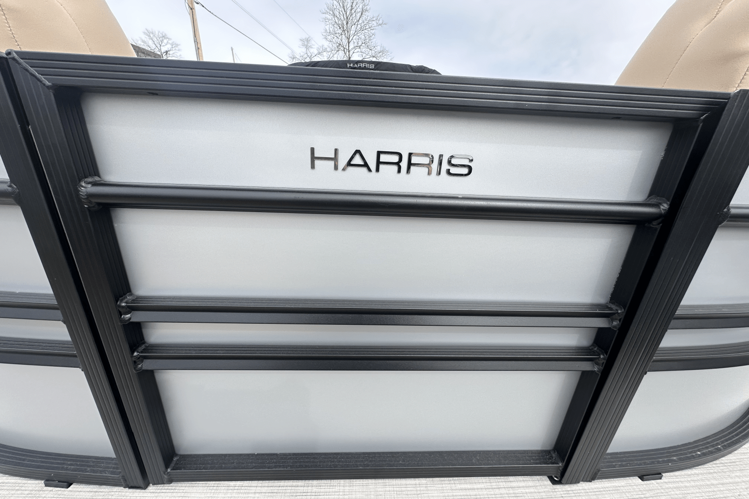 Slide: The Image of Harris 230 Sunliner 2025 - 9