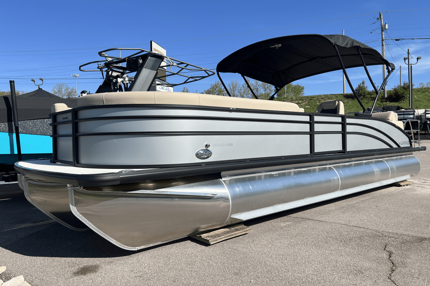 Slide: The Image of Harris 250 Cruiser 2025 - 0