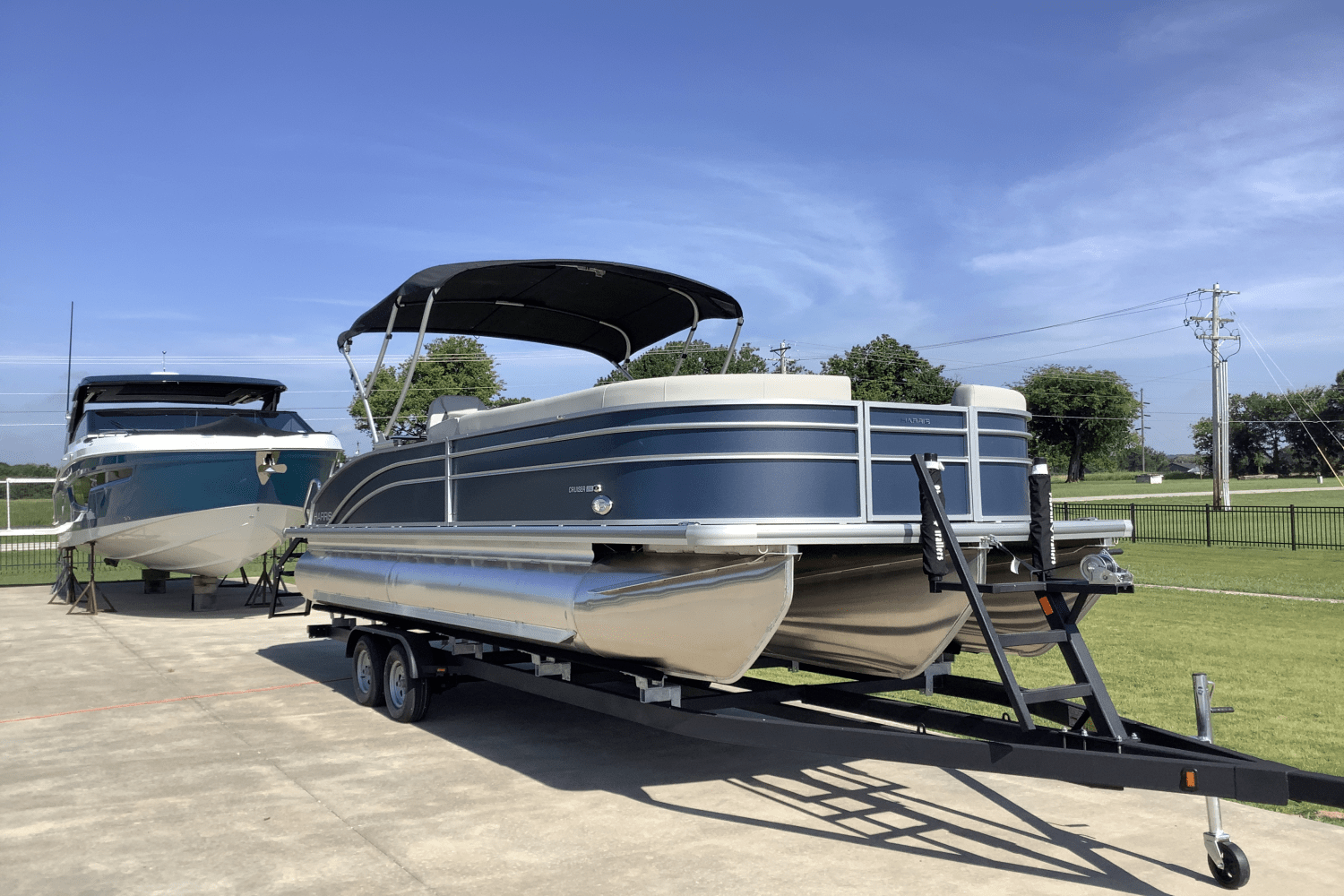 Slide: The Image of Harris 250 Cruiser 2025 - 1