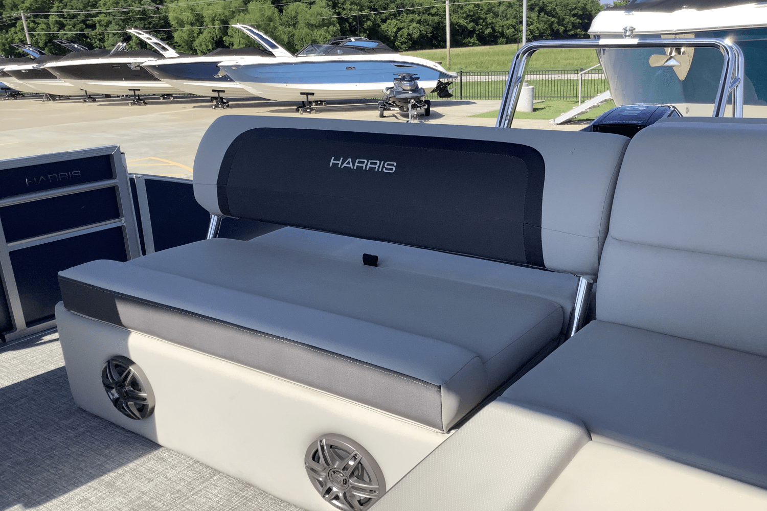 Slide: The Image of Harris 250 Cruiser 2025 - 10