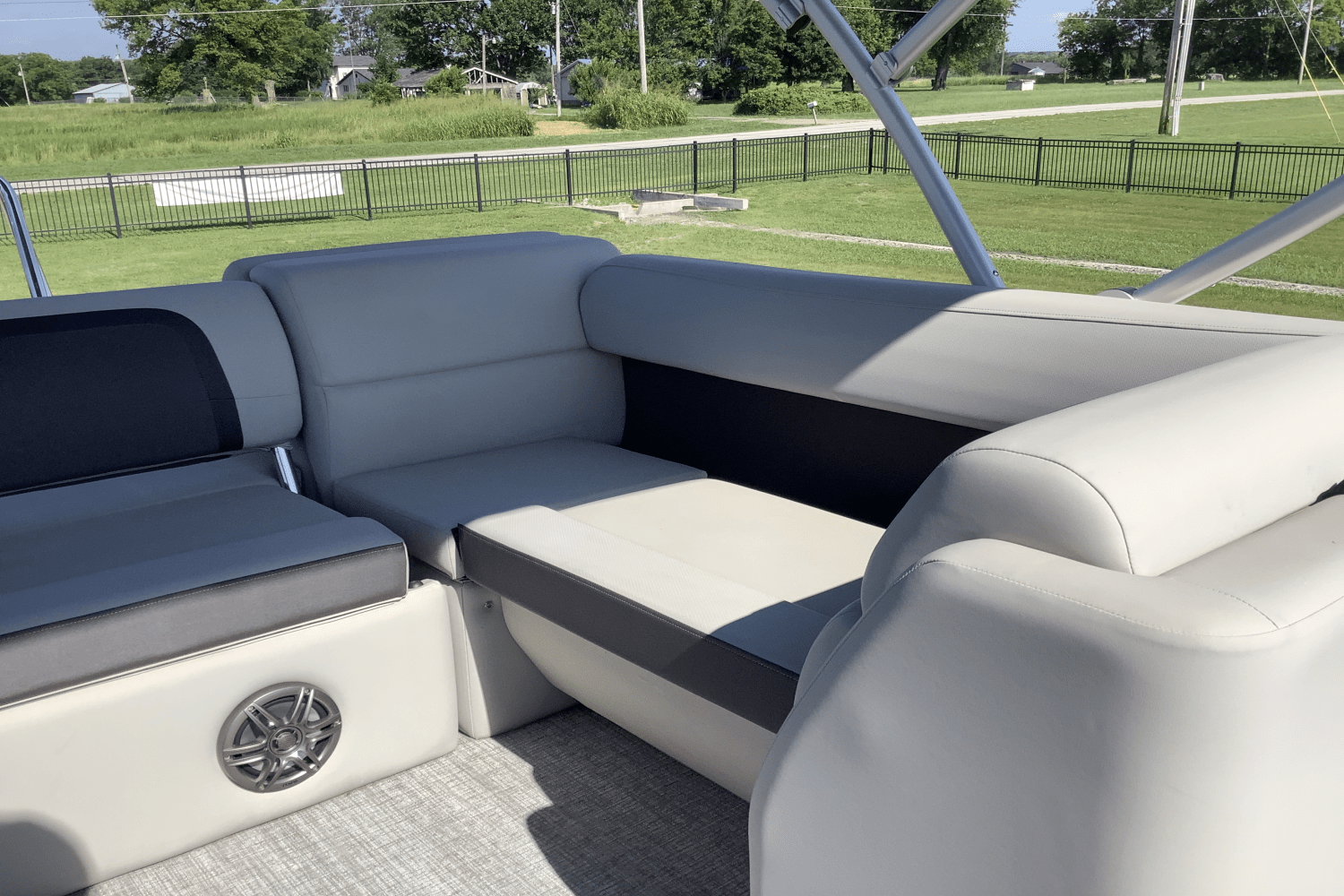 Slide: The Image of Harris 250 Cruiser 2025 - 11