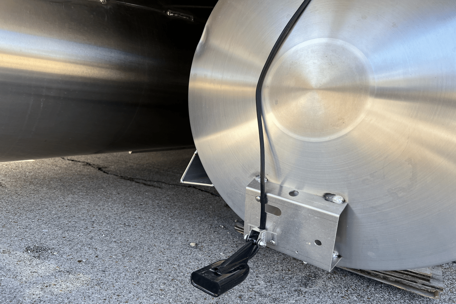 Slide: The Image of Harris 250 Cruiser 2025 - 12