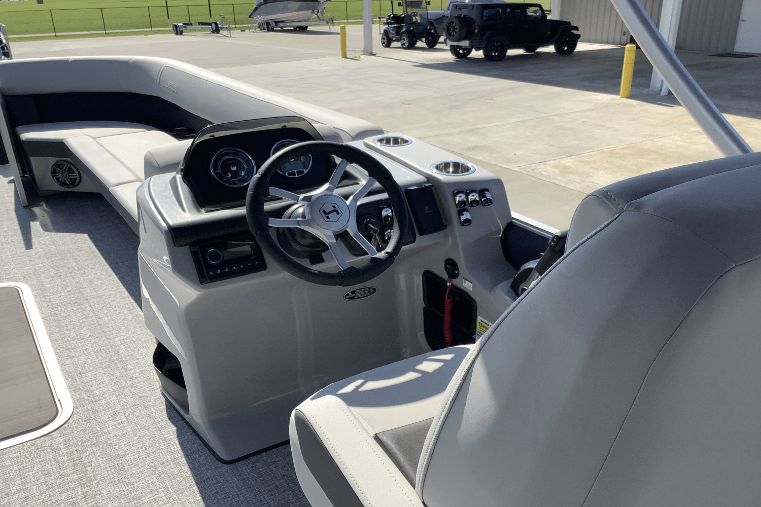 Slide: The Image of Harris 250 Cruiser 2025 - 14