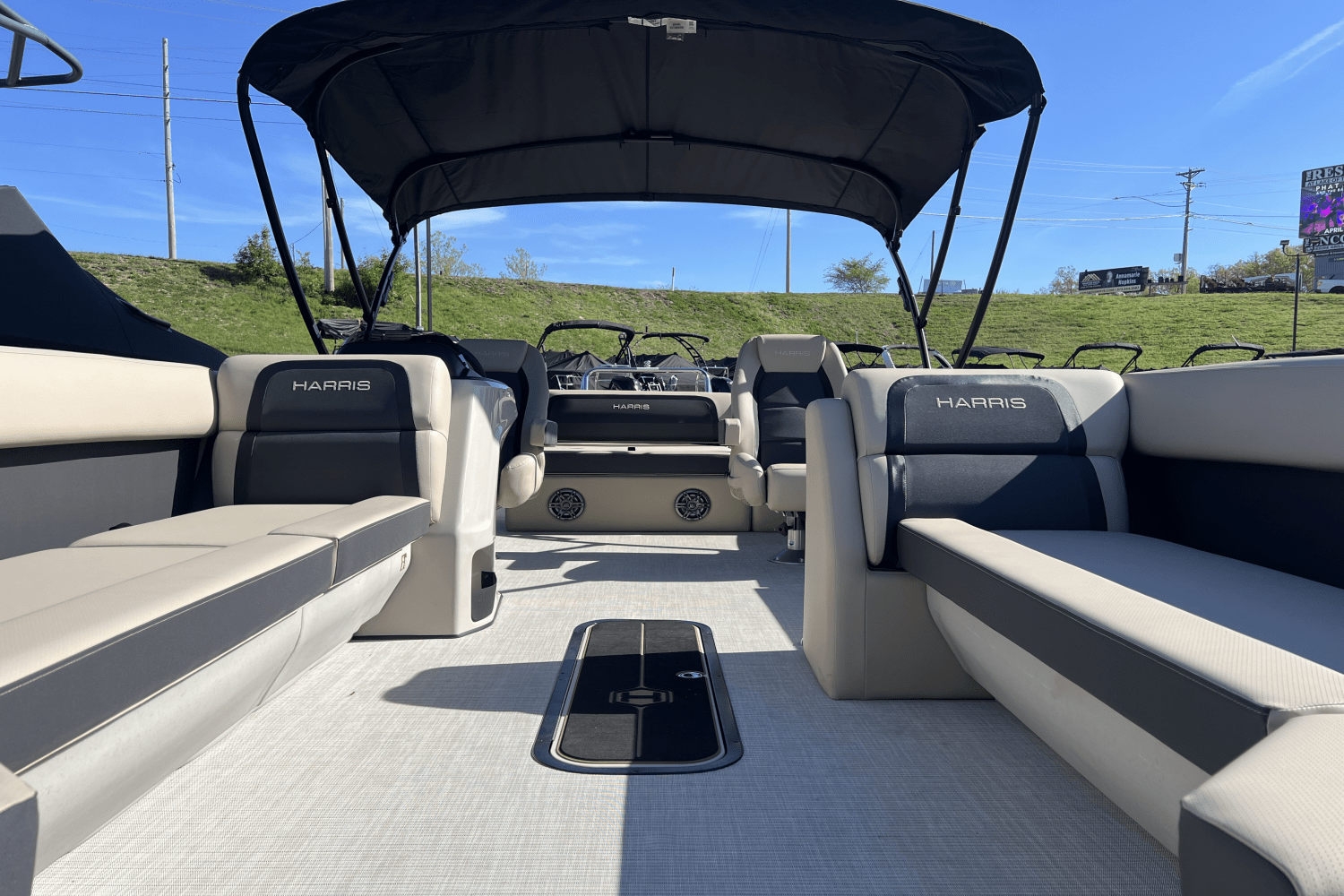 Slide: The Image of Harris 250 Cruiser 2025 - 16