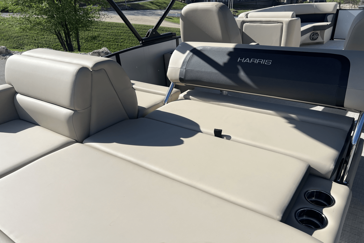 Slide: The Image of Harris 250 Cruiser 2025 - 17