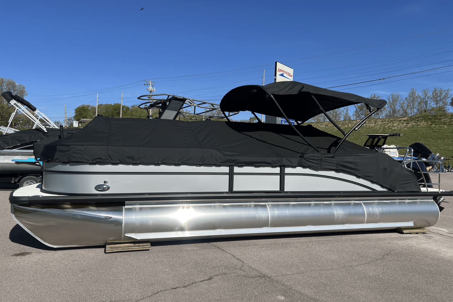 Slide: The Image of Harris 250 Cruiser 2025 - 2