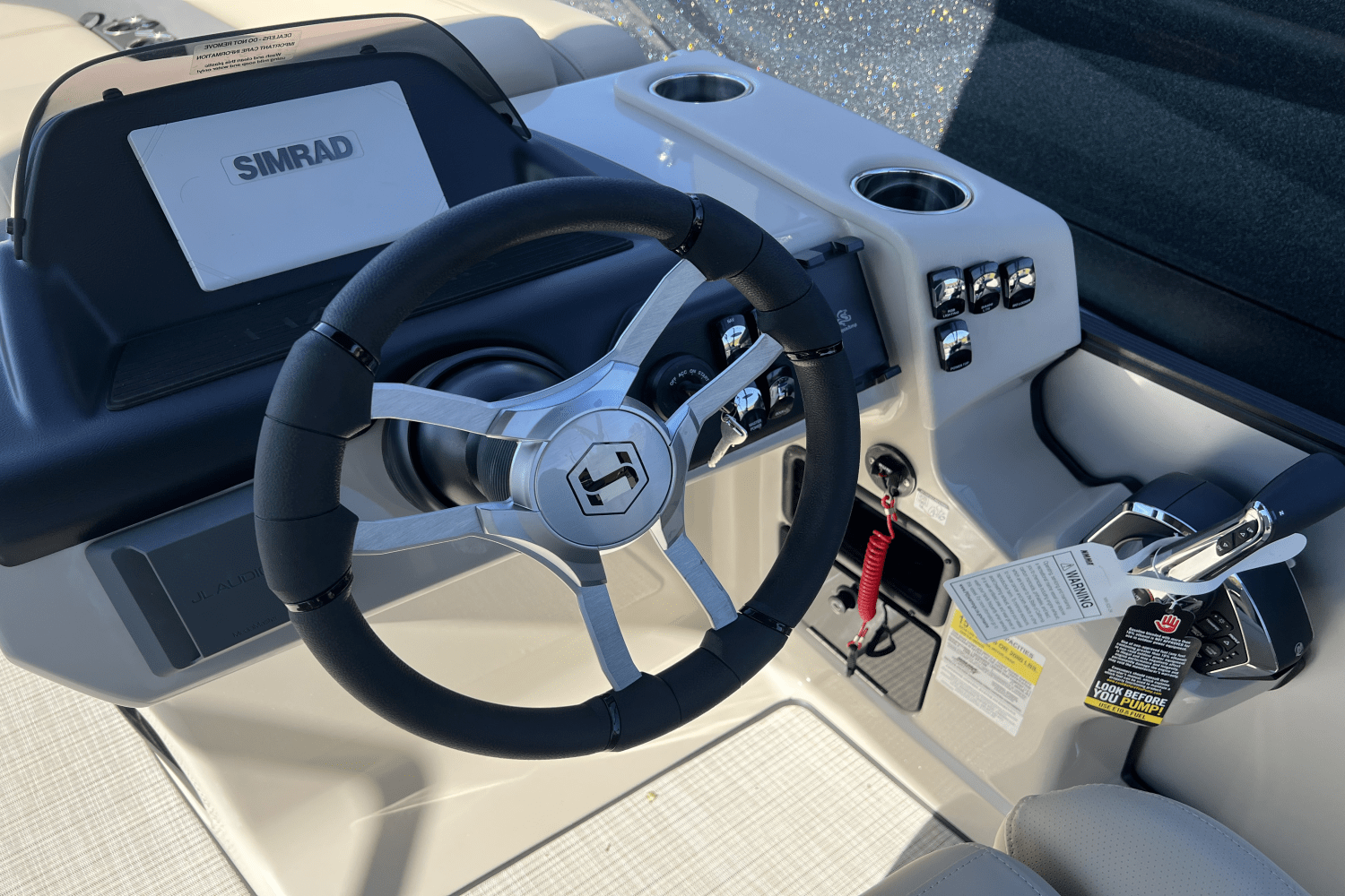 Slide: The Image of Harris 250 Cruiser 2025 - 21