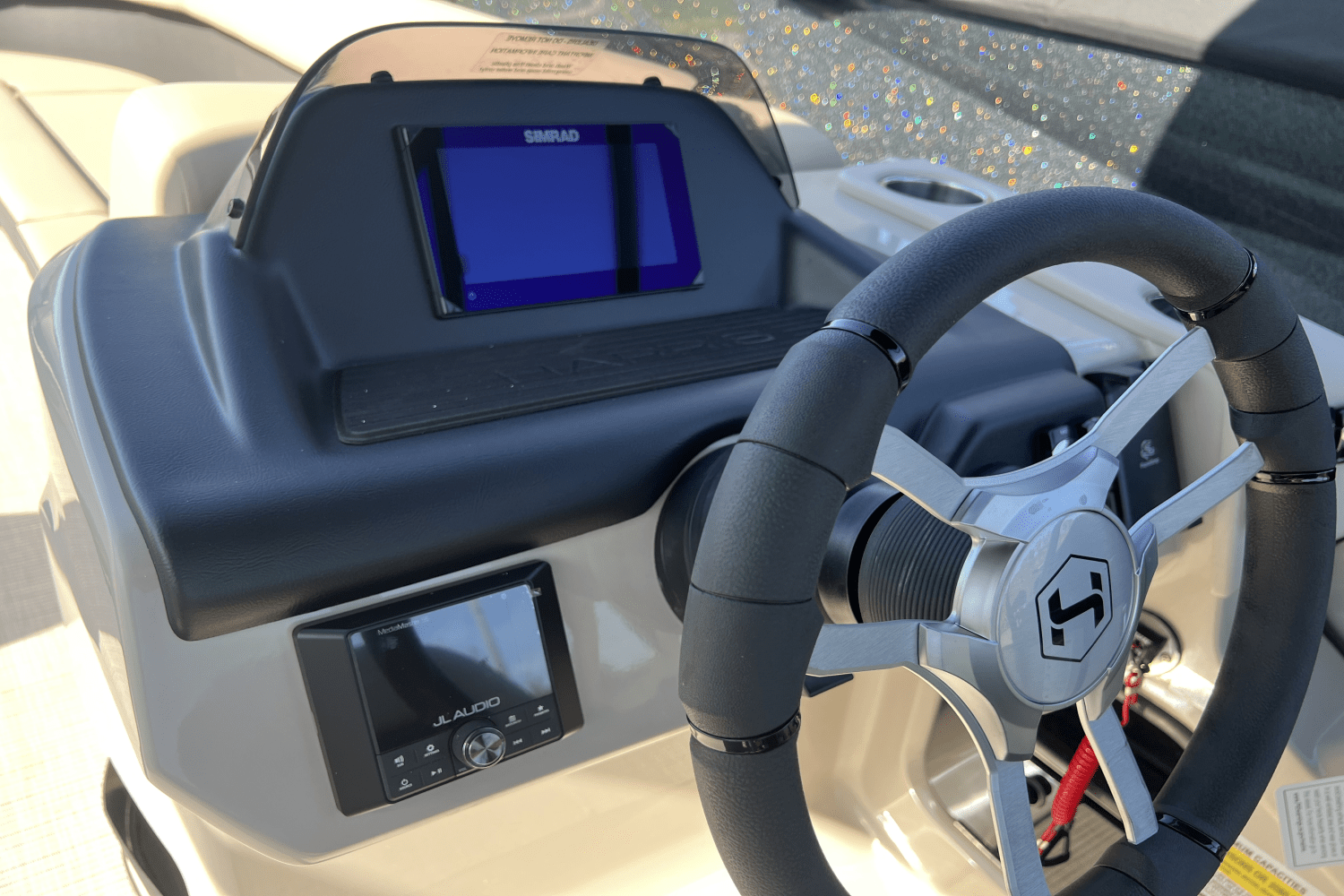 Slide: The Image of Harris 250 Cruiser 2025 - 22