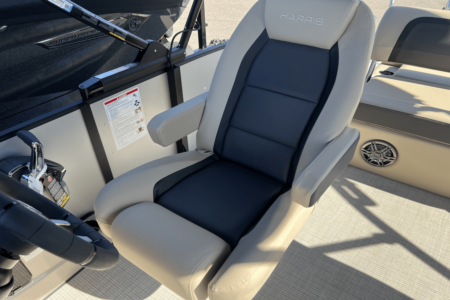 Slide: The Image of Harris 250 Cruiser 2025 - 23