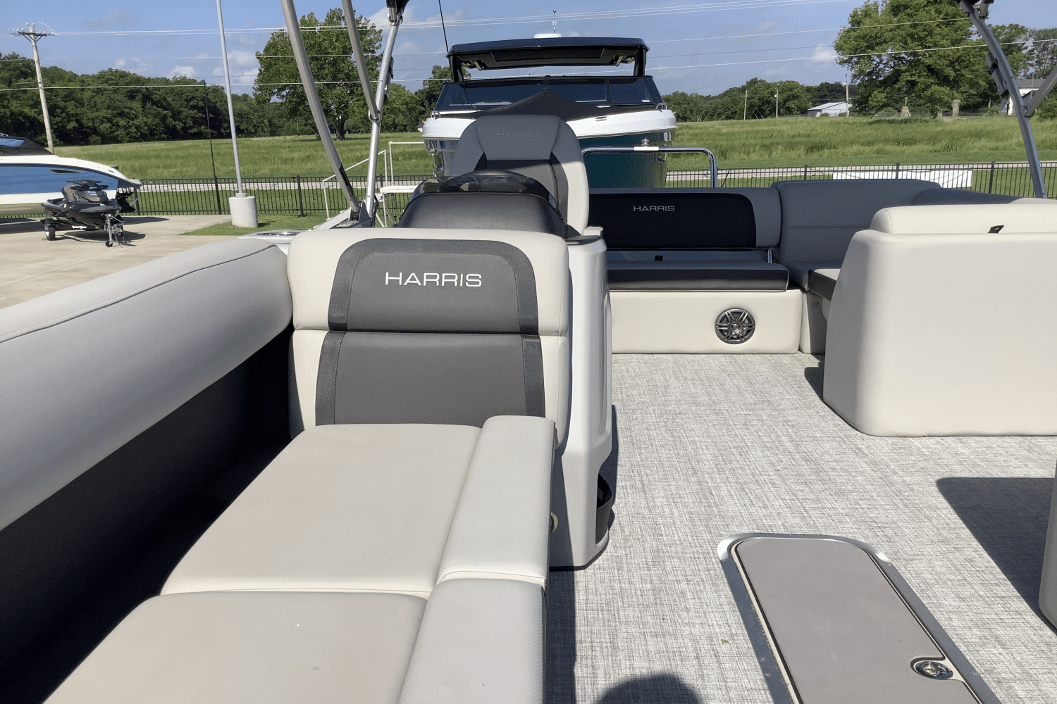 Slide: The Image of Harris 250 Cruiser 2025 - 24