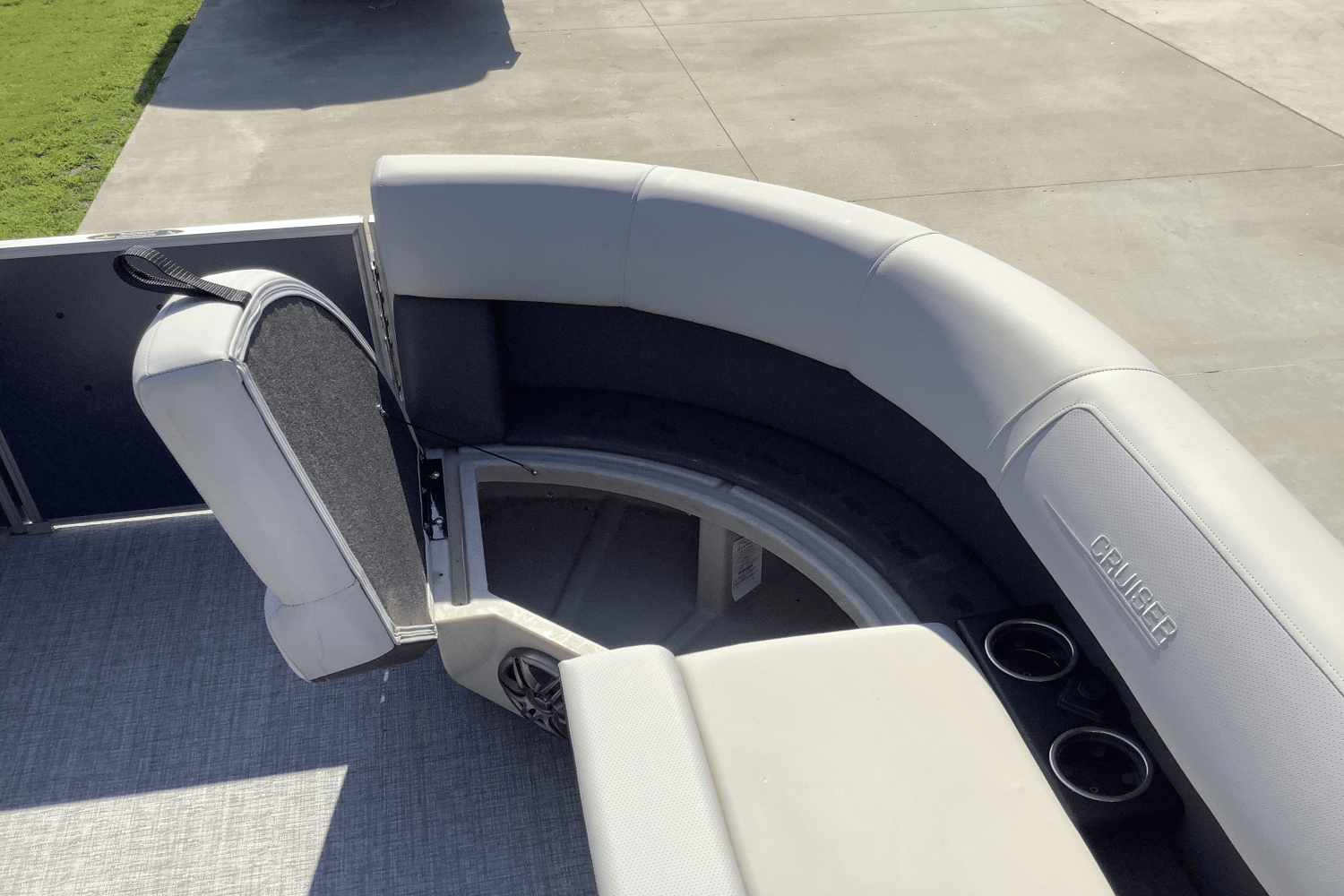 Slide: The Image of Harris 250 Cruiser 2025 - 29