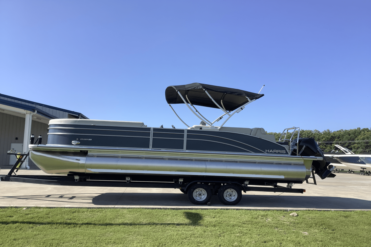 Slide: The Image of Harris 250 Cruiser 2025 - 3