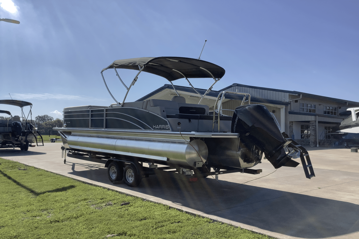 Slide: The Image of Harris 250 Cruiser 2025 - 4