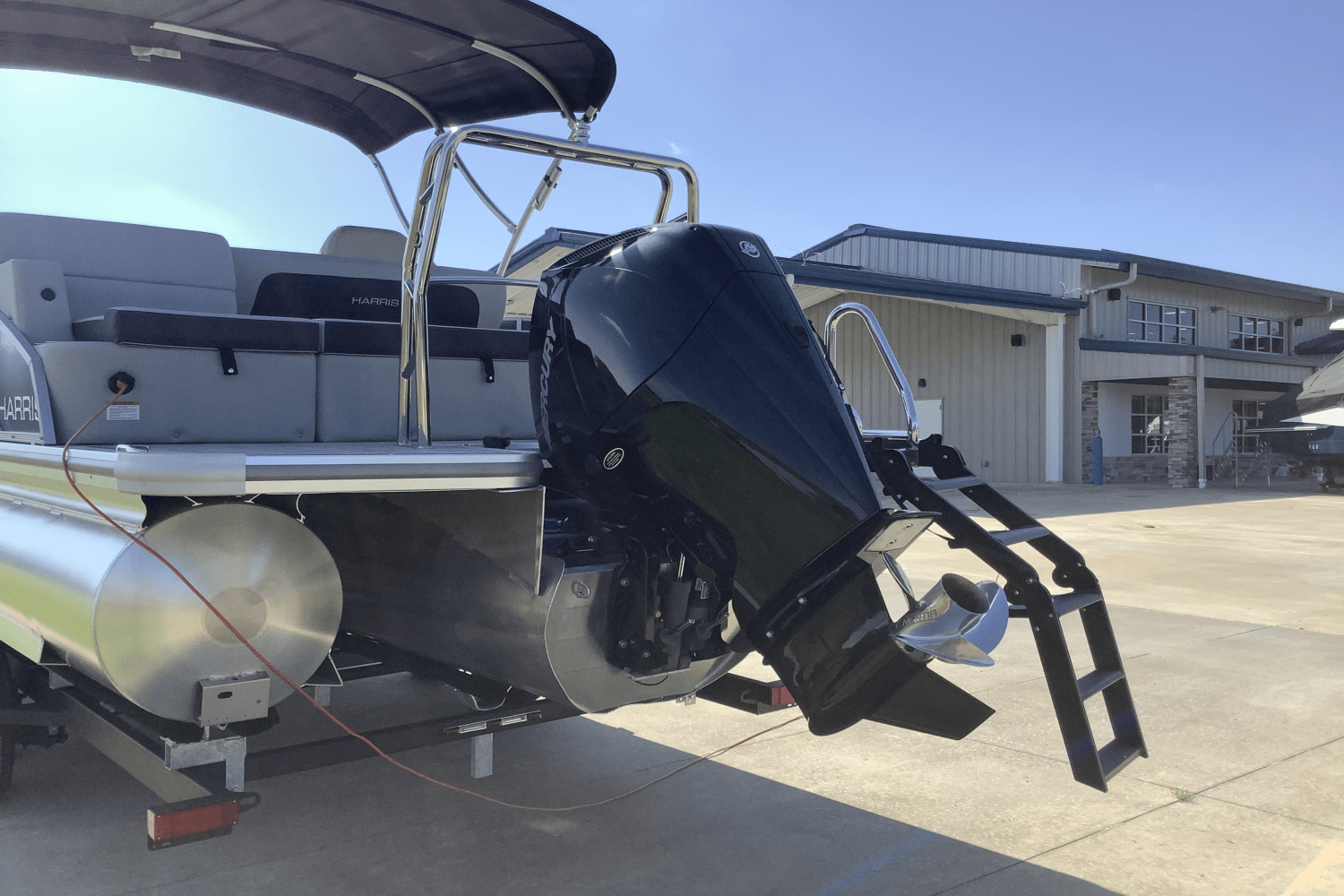 Slide: The Image of Harris 250 Cruiser 2025 - 5