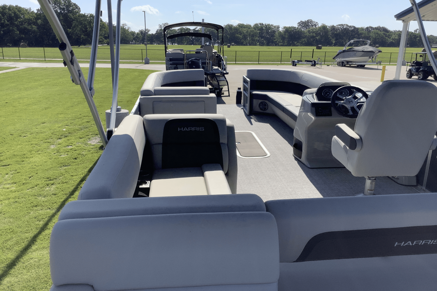 Slide: The Image of Harris 250 Cruiser 2025 - 8