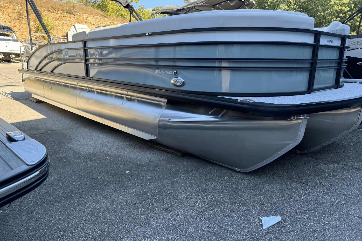 Slide: The Image of Harris 250 Sunliner 2025 - 0