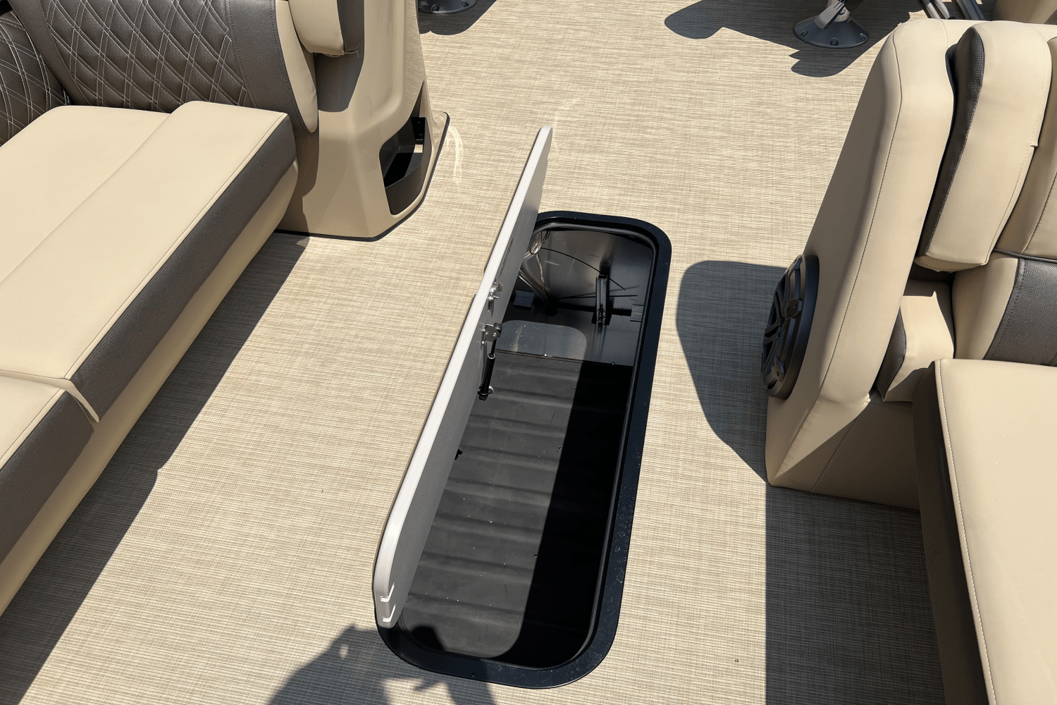 Slide: The Image of Harris 250 Sunliner 2025 - 14