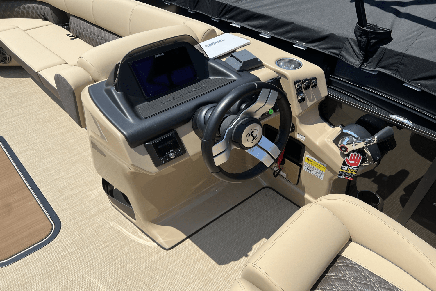 Slide: The Image of Harris 250 Sunliner 2025 - 16