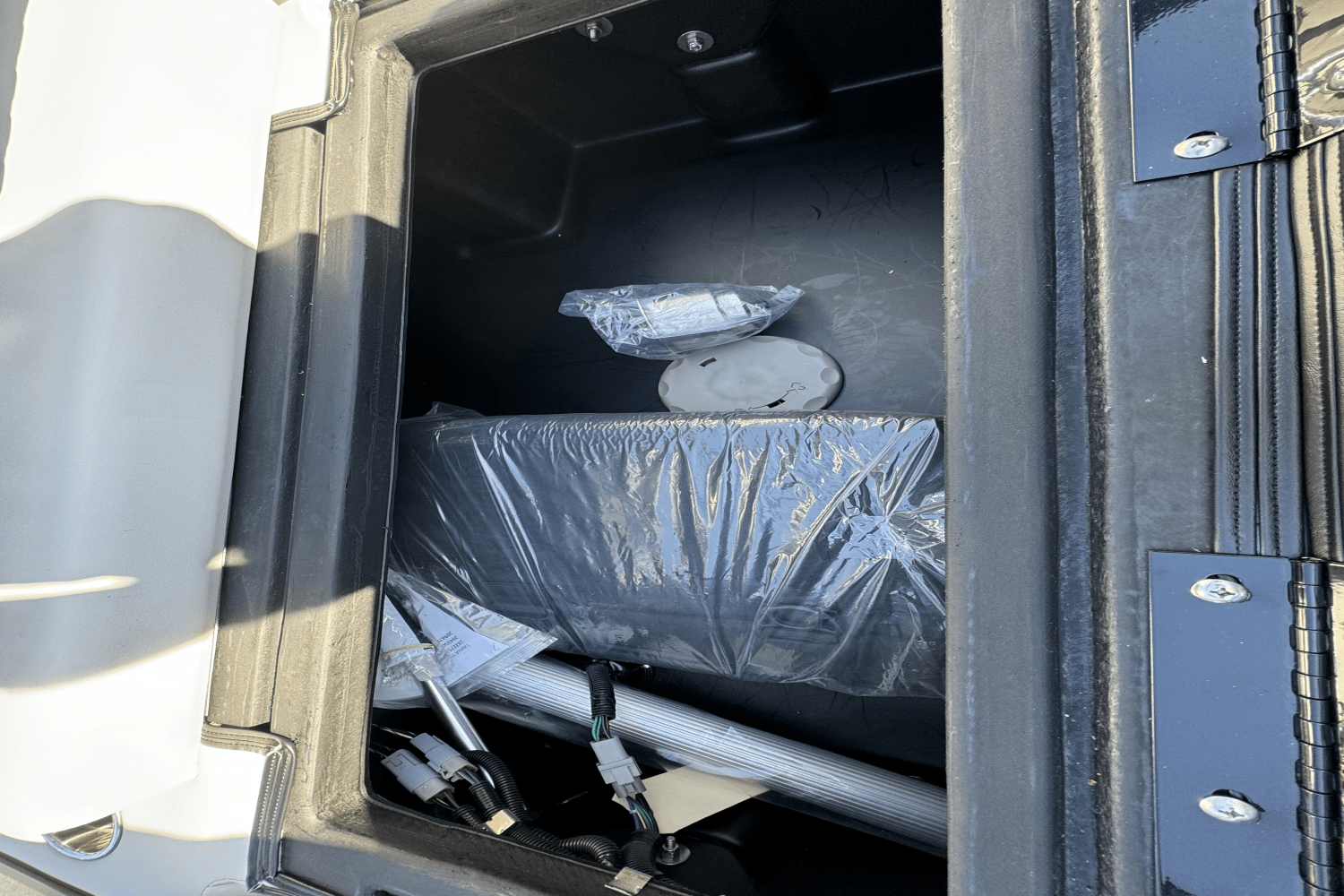 Slide: The Image of Harris 250 Sunliner 2025 - 17