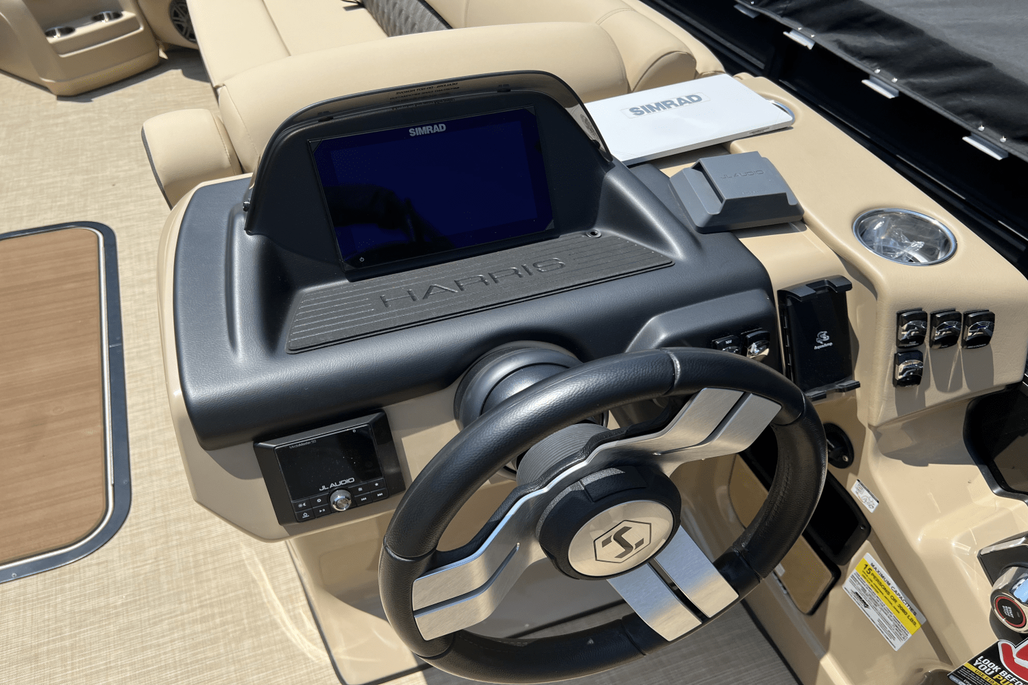 Slide: The Image of Harris 250 Sunliner 2025 - 18