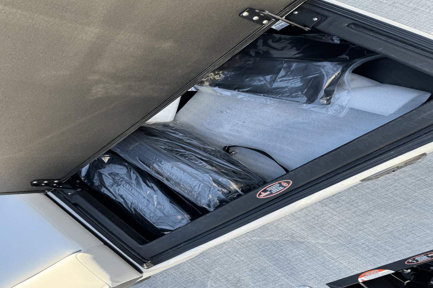 Slide: The Image of Harris 250 Sunliner 2025 - 22