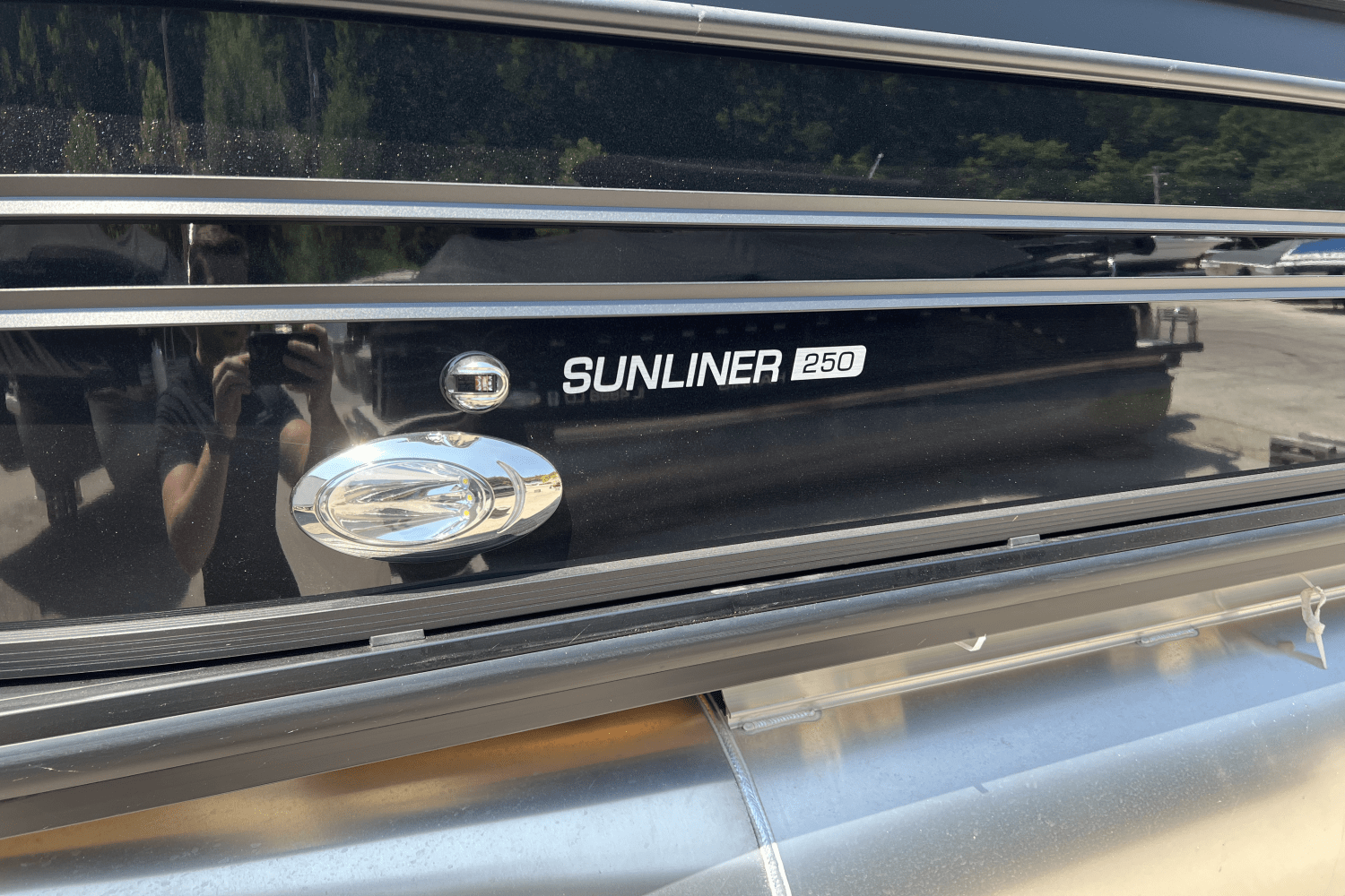 Slide: The Image of Harris 250 Sunliner 2025 - 6