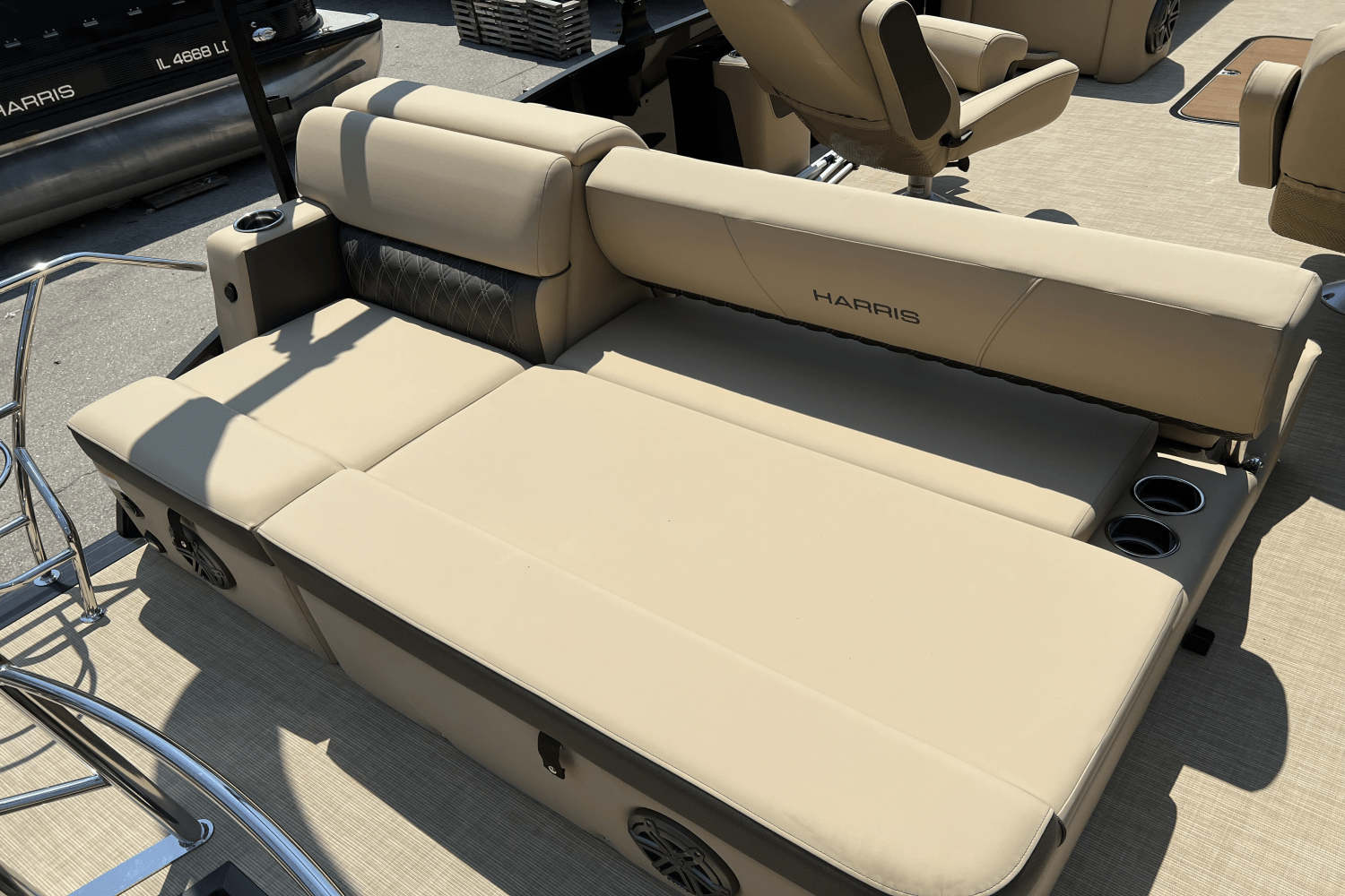 Slide: The Image of Harris 250 Sunliner 2025 - 8