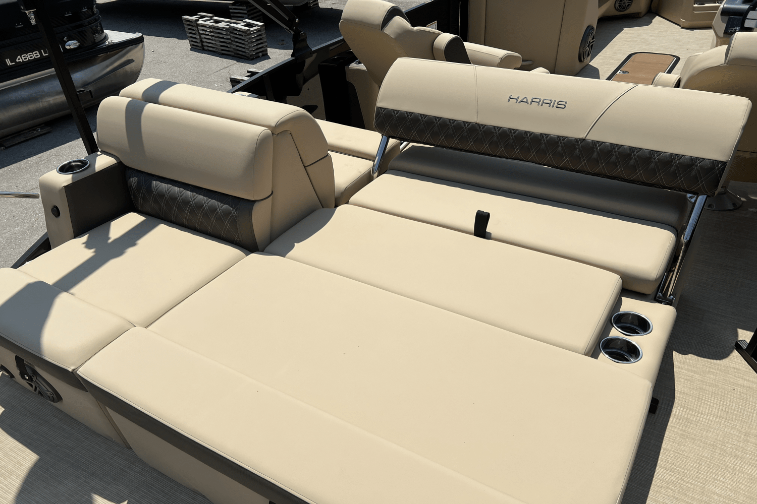 Slide: The Image of Harris 250 Sunliner 2025 - 9