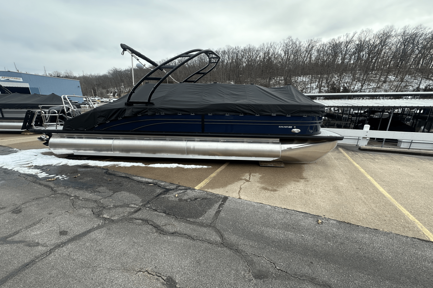 Slide: The Image of Harris 250 Sunliner Sport 2025 - 1