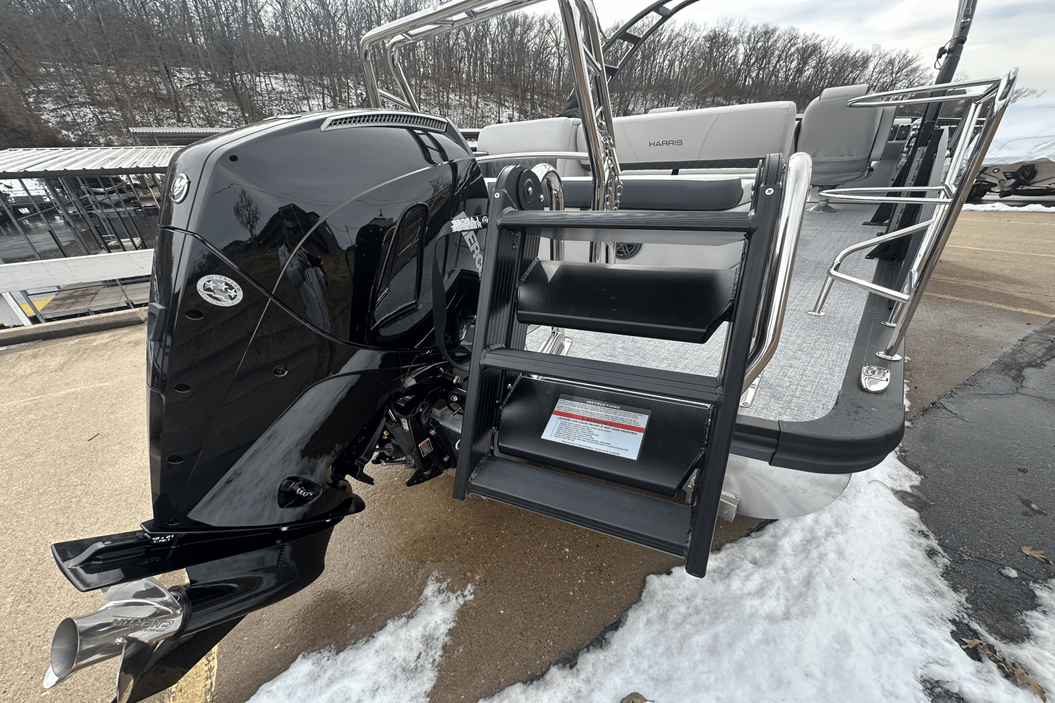 Slide: The Image of Harris 250 Sunliner Sport 2025 - 11