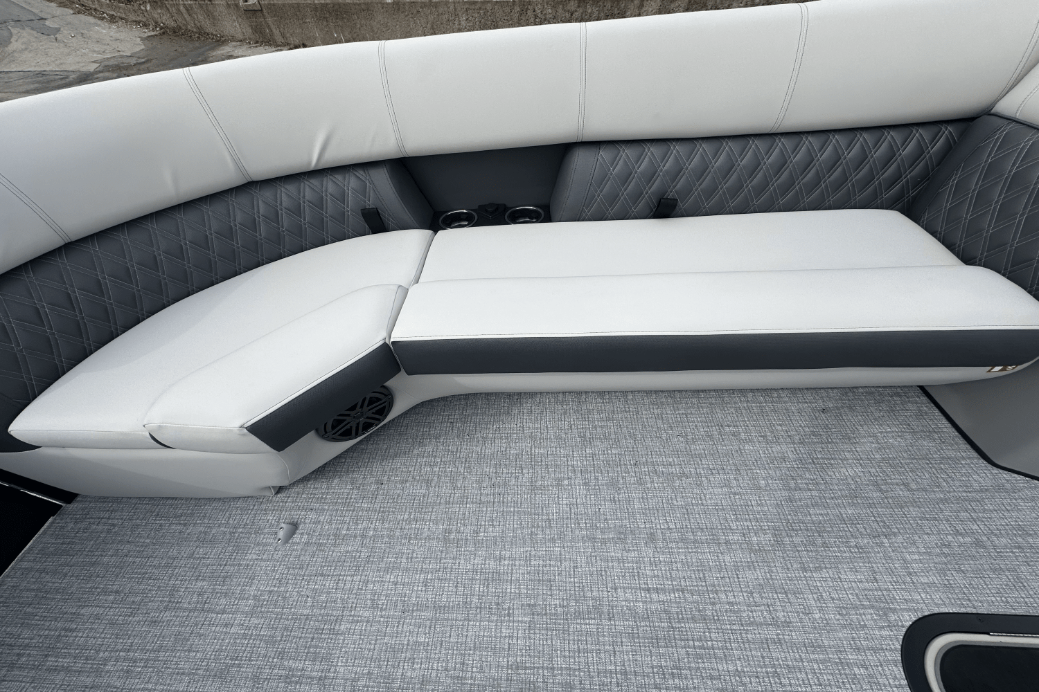 Slide: The Image of Harris 250 Sunliner Sport 2025 - 16