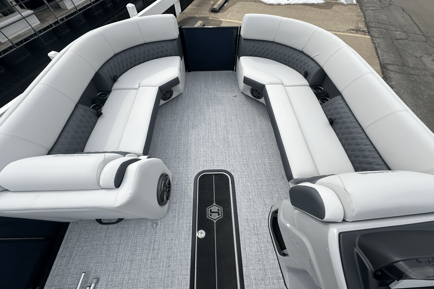 Slide: The Image of Harris 250 Sunliner Sport 2025 - 7