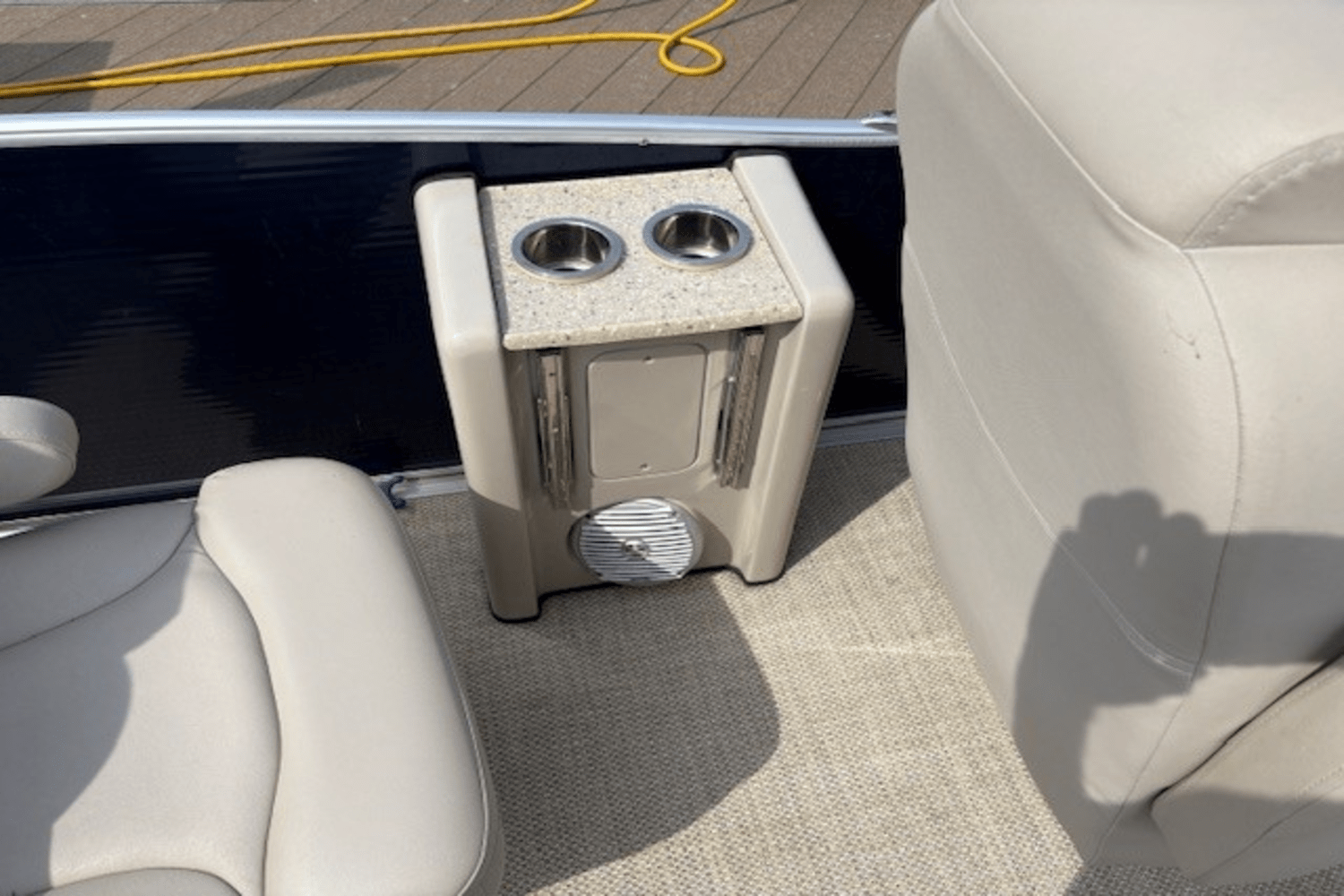 Slide: The Image of Harris 270 GRAND MARINER 2016 - 17