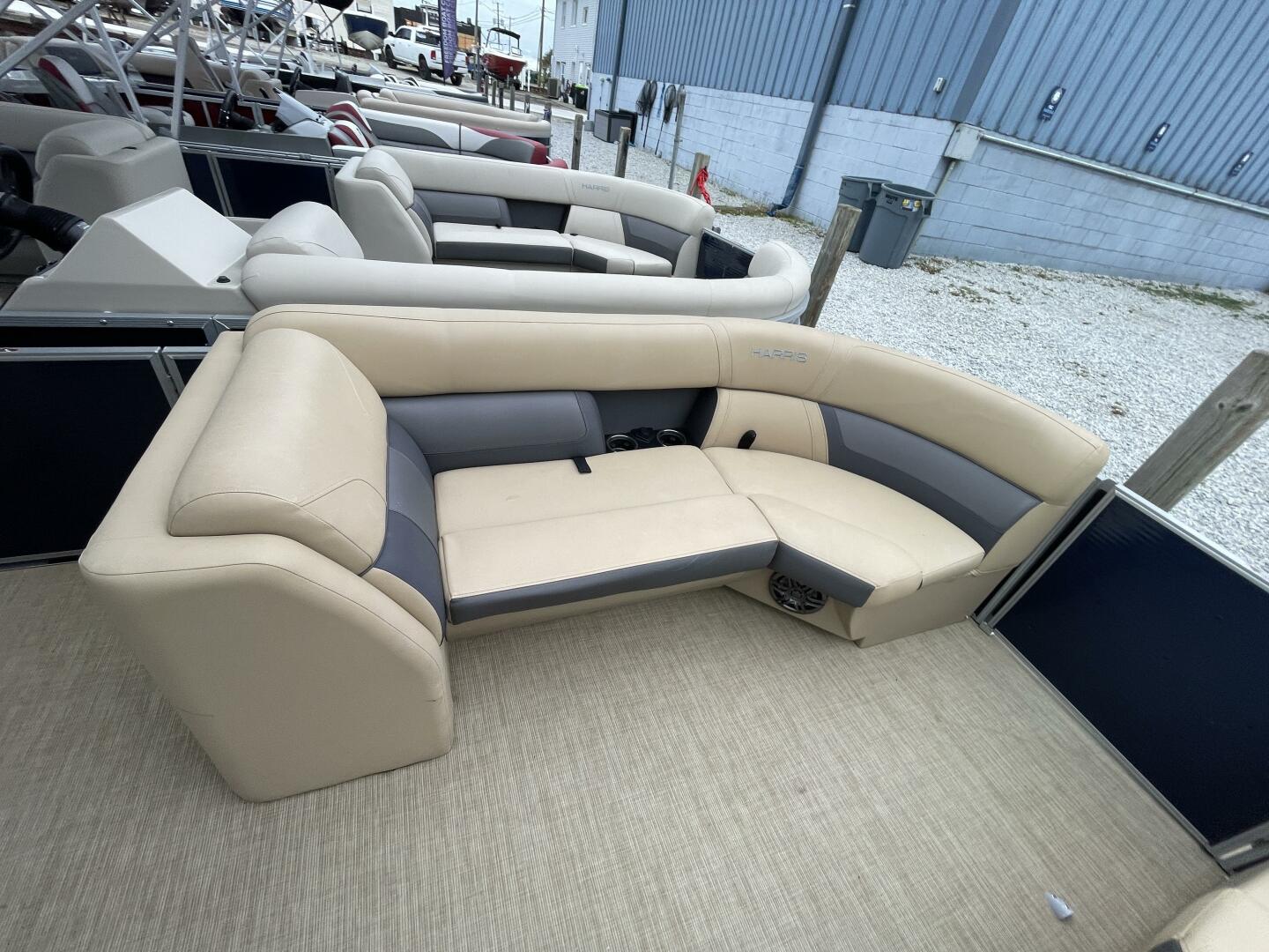 Slide: The Image of Harris Cruiser 230 CS 2023 - 4789088