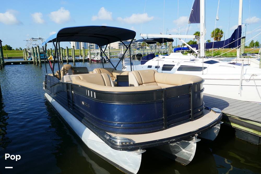 Slide: The Image of Harris Grand Mariner 250 2017 - 2