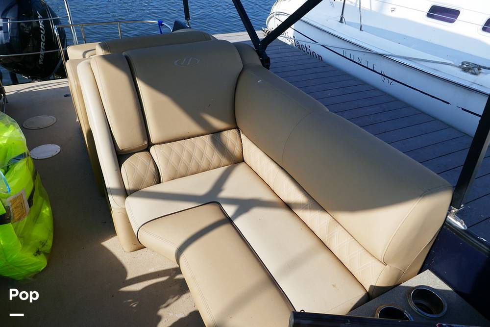 Slide: The Image of Harris Grand Mariner 250 2017 - 22