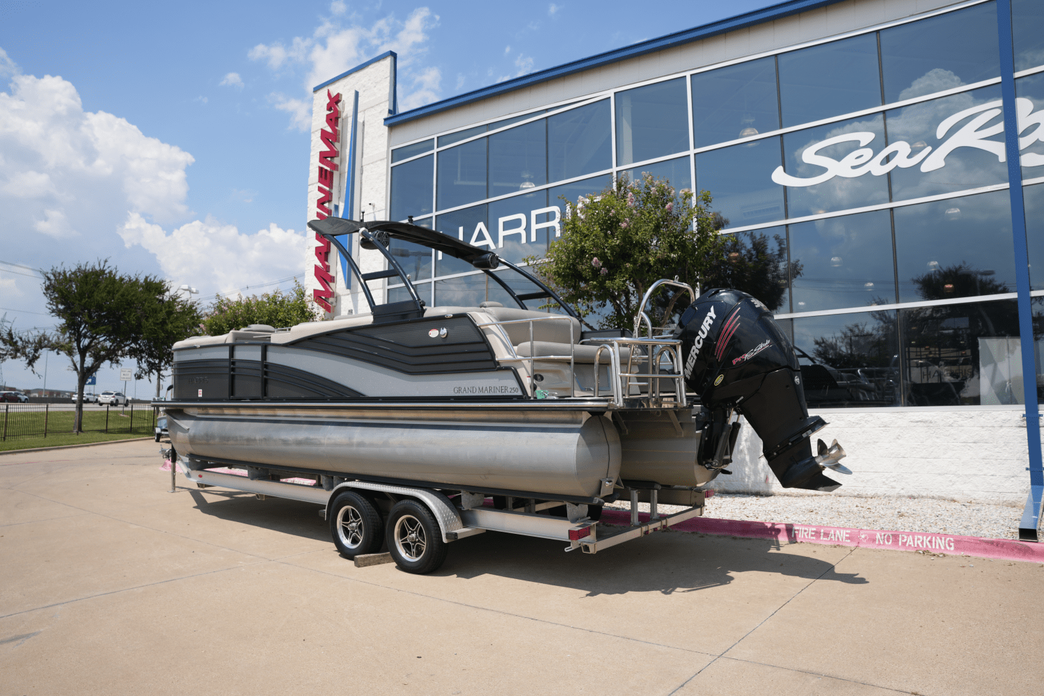 Slide: The Image of Harris Grand Mariner 250 2018 - 2