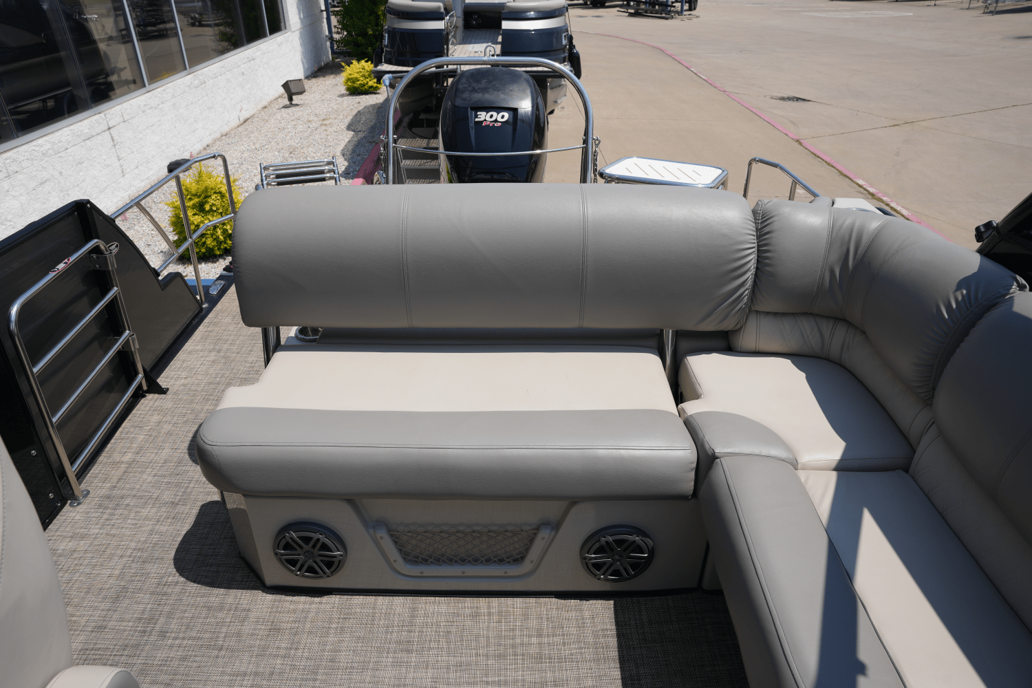 Slide: The Image of Harris Grand Mariner 250 2018 - 28