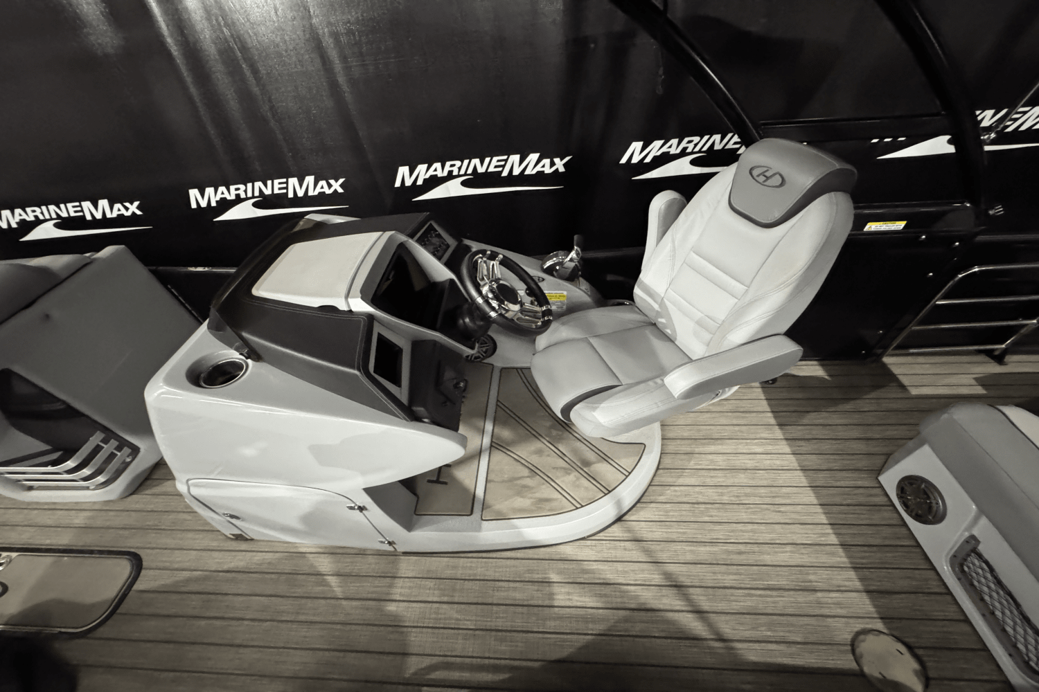 Slide: The Image of Harris Grand Mariner 250 2020 - 22